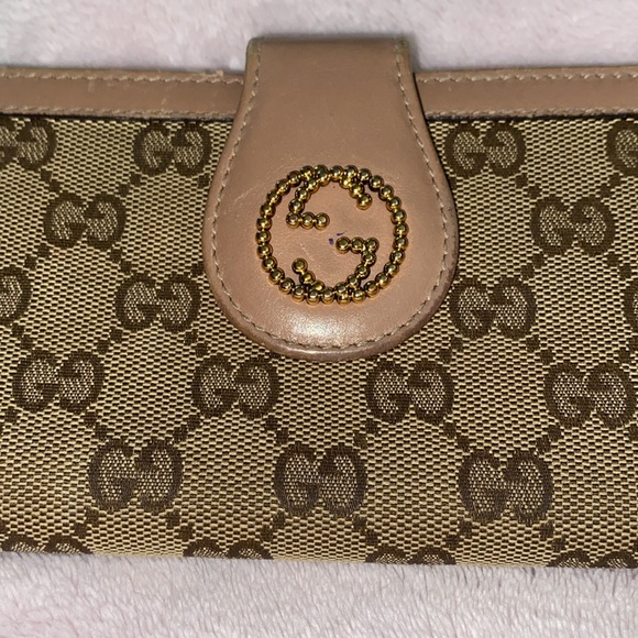Gucci Authentic Logo Wallet - Picture 2 of 10